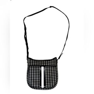 HAUTE SHORE Black and White Houndstooth Bag